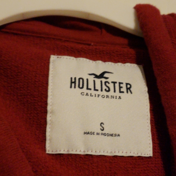 Red jacket - Picture 2 of 3